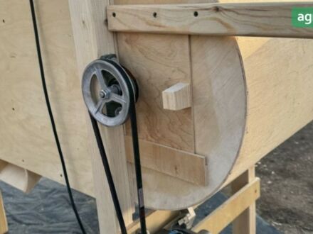 АВР 220B, объемом двигателя 0 л и пробегом 0 тыс. км за 133 $, фото 1 на Automoto.ua