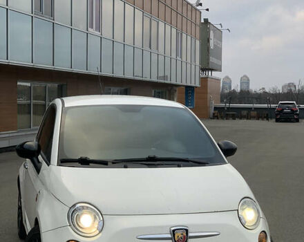 Білий Абарт Fiat 500, об'ємом двигуна 1.4 л та пробігом 181 тис. км за 7800 $, фото 1 на Automoto.ua