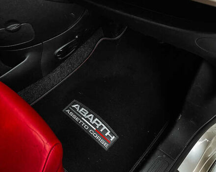 Білий Абарт Fiat 500, об'ємом двигуна 1.4 л та пробігом 170 тис. км за 6999 $, фото 3 на Automoto.ua
