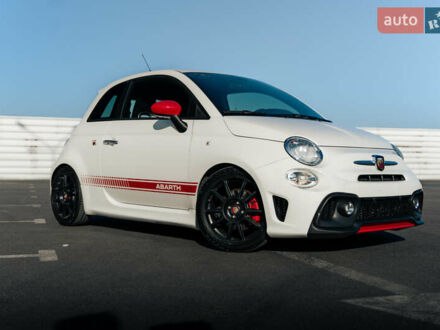 Абарт Fiat 500 2012 у Львові на Automoto.ua Білий Абарт Fiat 500, об'ємом двигуна 1.37 л та пробігом 115 тис. км за 11000 $, фото 1 на Automoto.ua