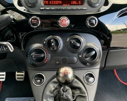 Черный Абарт Fiat 500, объемом двигателя 1.37 л и пробегом 60 тыс. км за 15500 $, фото 28 на Automoto.ua