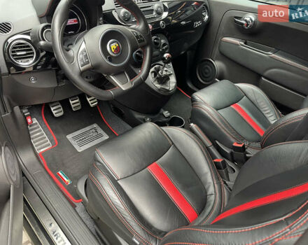 Черный Абарт Fiat 500, объемом двигателя 1.37 л и пробегом 61 тыс. км за 15500 $, фото 18 на Automoto.ua