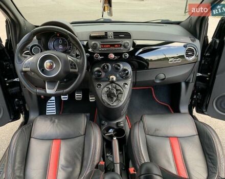 Черный Абарт Fiat 500, объемом двигателя 1.37 л и пробегом 60 тыс. км за 15500 $, фото 32 на Automoto.ua