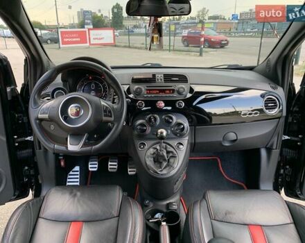 Черный Абарт Fiat 500, объемом двигателя 1.37 л и пробегом 60 тыс. км за 15500 $, фото 31 на Automoto.ua