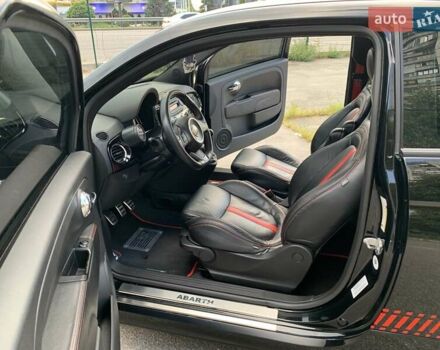 Черный Абарт Fiat 500, объемом двигателя 1.37 л и пробегом 60 тыс. км за 15500 $, фото 29 на Automoto.ua