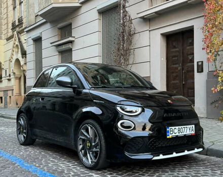 Черный Абарт Fiat 500, объемом двигателя 0 л и пробегом 20 тыс. км за 32000 $, фото 12 на Automoto.ua