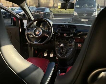 Черный Абарт Fiat 500, объемом двигателя 1.4 л и пробегом 108 тыс. км за 9500 $, фото 12 на Automoto.ua