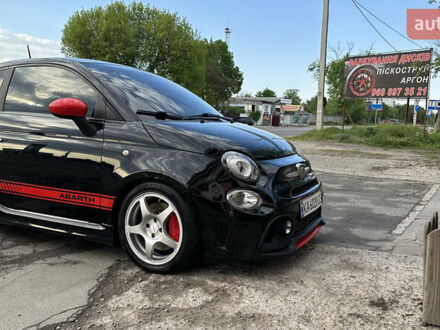 Чорний Абарт Fiat 500, об'ємом двигуна 1.37 л та пробігом 61 тис. км за 15500 $, фото 1 на Automoto.ua