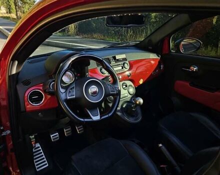 Красный Абарт Fiat 500, объемом двигателя 1.4 л и пробегом 116 тыс. км за 9300 $, фото 8 на Automoto.ua