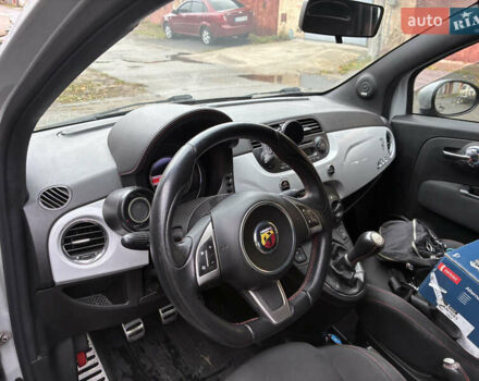 Серый Абарт Fiat 500, объемом двигателя 1.37 л и пробегом 109 тыс. км за 8700 $, фото 6 на Automoto.ua
