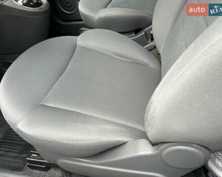 Синий Абарт Fiat 500, объемом двигателя 1.2 л и пробегом 78 тыс. км за 7500 $, фото 10 на Automoto.ua