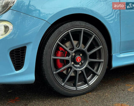 Синий Абарт Fiat 500, объемом двигателя 1.4 л и пробегом 59 тыс. км за 13790 $, фото 6 на Automoto.ua