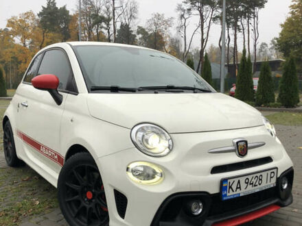 Абарт Fiat 595 2016 у Харкові на Automoto.ua Білий Абарт Fiat 595, об'ємом двигуна 1.37 л та пробігом 27 тис. км за 17000 $, фото 1 на Automoto.ua