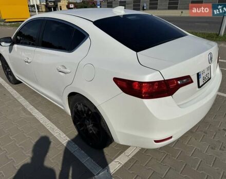 Белый Акура ИЛХ, объемом двигателя 2 л и пробегом 130 тыс. км за 11600 $, фото 4 на Automoto.ua