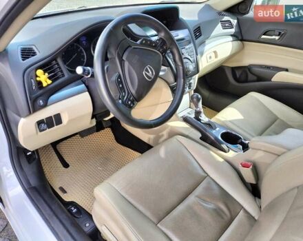 Белый Акура ИЛХ, объемом двигателя 2 л и пробегом 194 тыс. км за 11500 $, фото 1 на Automoto.ua