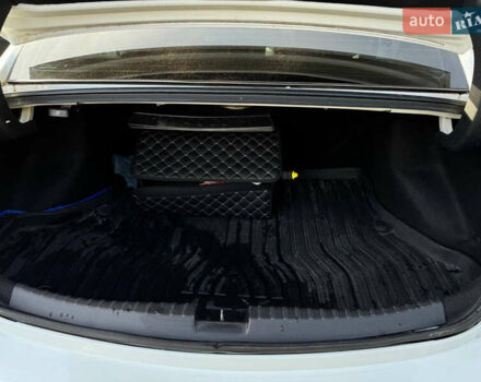 Белый Акура ИЛХ, объемом двигателя 2.35 л и пробегом 90 тыс. км за 12999 $, фото 30 на Automoto.ua