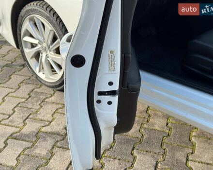 Белый Акура ИЛХ, объемом двигателя 2.35 л и пробегом 90 тыс. км за 12999 $, фото 16 на Automoto.ua