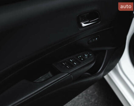 Белый Акура ИЛХ, объемом двигателя 2.36 л и пробегом 96 тыс. км за 14500 $, фото 11 на Automoto.ua