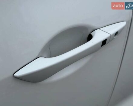 Белый Акура ИЛХ, объемом двигателя 2.36 л и пробегом 16 тыс. км за 18700 $, фото 7 на Automoto.ua