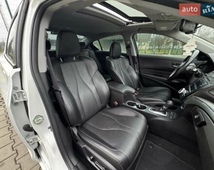 Белый Акура ИЛХ, объемом двигателя 2.36 л и пробегом 57 тыс. км за 13700 $, фото 43 на Automoto.ua