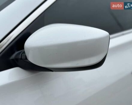 Белый Акура ИЛХ, объемом двигателя 2.36 л и пробегом 16 тыс. км за 18700 $, фото 5 на Automoto.ua