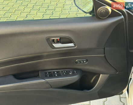 Белый Акура ИЛХ, объемом двигателя 2.35 л и пробегом 56 тыс. км за 14250 $, фото 38 на Automoto.ua