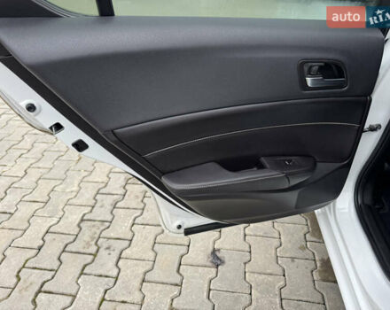 Белый Акура ИЛХ, объемом двигателя 2.36 л и пробегом 57 тыс. км за 13700 $, фото 32 на Automoto.ua