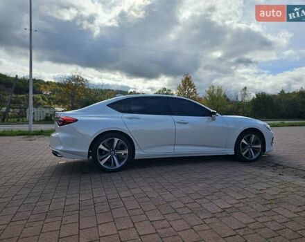 Белый Акура ИЛХ, объемом двигателя 2 л и пробегом 55 тыс. км за 25499 $, фото 2 на Automoto.ua