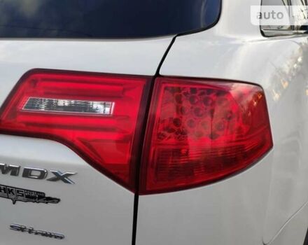 Белый Акура МДХ, объемом двигателя 3.7 л и пробегом 225 тыс. км за 15500 $, фото 4 на Automoto.ua