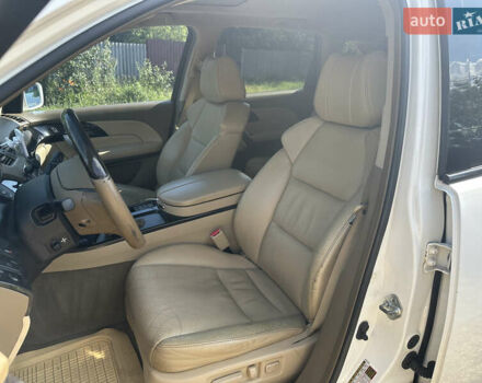 Белый Акура МДХ, объемом двигателя 3.66 л и пробегом 202 тыс. км за 12500 $, фото 12 на Automoto.ua