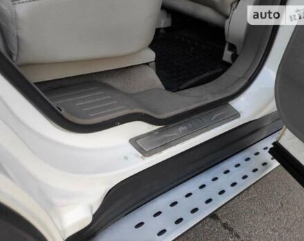 Белый Акура МДХ, объемом двигателя 3.7 л и пробегом 225 тыс. км за 15500 $, фото 27 на Automoto.ua