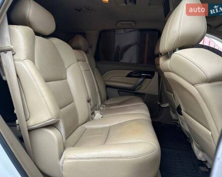 Белый Акура МДХ, объемом двигателя 3.66 л и пробегом 209 тыс. км за 8490 $, фото 10 на Automoto.ua