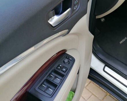 Белый Акура МДХ, объемом двигателя 3.5 л и пробегом 220 тыс. км за 13950 $, фото 25 на Automoto.ua