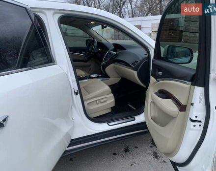 Белый Акура МДХ, объемом двигателя 3.5 л и пробегом 132 тыс. км за 23589 $, фото 4 на Automoto.ua