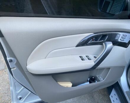 Серый Акура МДХ, объемом двигателя 3.7 л и пробегом 195 тыс. км за 12500 $, фото 5 на Automoto.ua