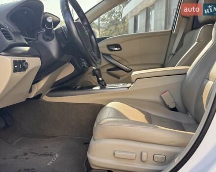 Белый Акура РДХ, объемом двигателя 3.47 л и пробегом 160 тыс. км за 15300 $, фото 8 на Automoto.ua