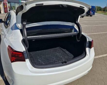 Білий Акура ТЛХ, об'ємом двигуна 3.47 л та пробігом 203 тис. км за 13900 $, фото 7 на Automoto.ua