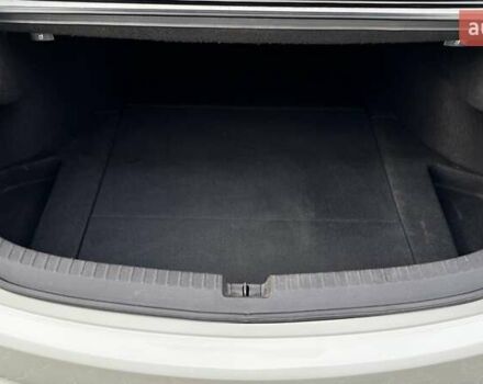 Белый Акура ТЛХ, объемом двигателя 2.36 л и пробегом 107 тыс. км за 13699 $, фото 32 на Automoto.ua