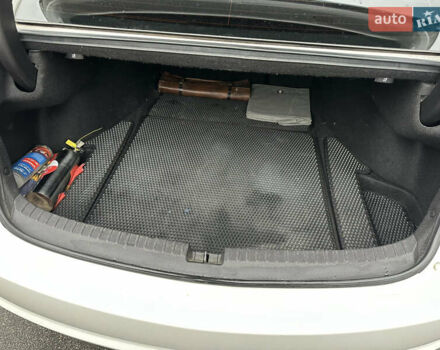 Білий Акура ТЛХ, об'ємом двигуна 3.47 л та пробігом 99 тис. км за 16500 $, фото 16 на Automoto.ua