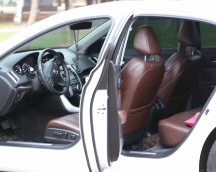 Білий Акура ТЛХ, об'ємом двигуна 2.4 л та пробігом 260 тис. км за 16999 $, фото 15 на Automoto.ua