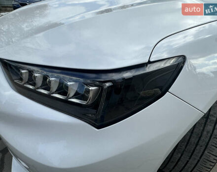 Белый Акура ТЛХ, объемом двигателя 2.36 л и пробегом 117 тыс. км за 15800 $, фото 5 на Automoto.ua