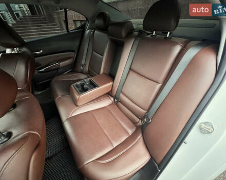 Белый Акура ТЛХ, объемом двигателя 3.47 л и пробегом 149 тыс. км за 17500 $, фото 8 на Automoto.ua