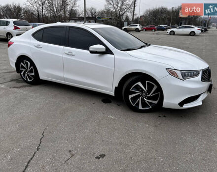 Белый Акура ТЛХ, объемом двигателя 2.4 л и пробегом 48 тыс. км за 21000 $, фото 4 на Automoto.ua