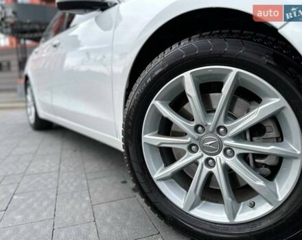 Белый Акура ТЛХ, объемом двигателя 2.36 л и пробегом 59 тыс. км за 15800 $, фото 4 на Automoto.ua