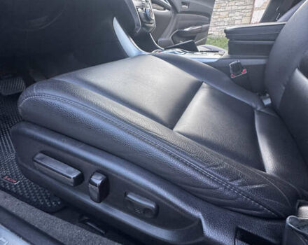 Черный Акура ТЛХ, объемом двигателя 3.47 л и пробегом 162 тыс. км за 15500 $, фото 11 на Automoto.ua