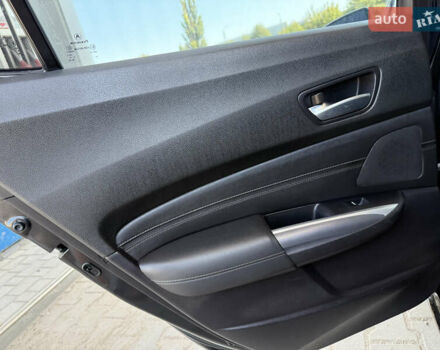 Сірий Акура ТЛХ, об'ємом двигуна 3.47 л та пробігом 149 тис. км за 12999 $, фото 10 на Automoto.ua