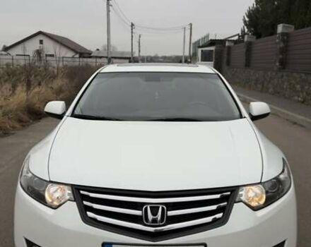 Белый Акура ТСХ, объемом двигателя 2.4 л и пробегом 203 тыс. км за 10100 $, фото 2 на Automoto.ua