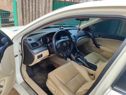 Белый Акура ТСХ, объемом двигателя 2.4 л и пробегом 200 тыс. км за 7900 $, фото 1 на Automoto.ua