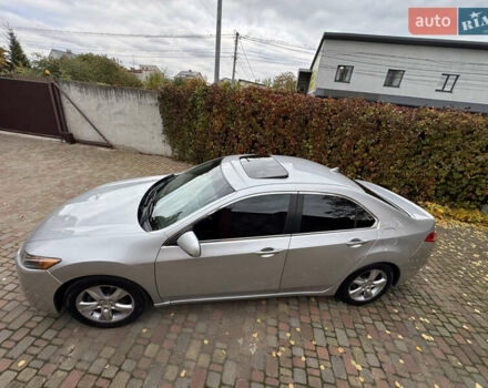 Серый Акура ТСХ, объемом двигателя 2.4 л и пробегом 145 тыс. км за 12500 $, фото 1 на Automoto.ua