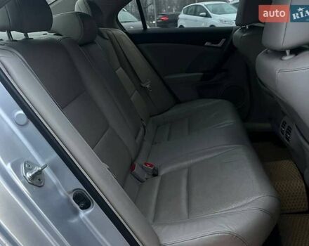 Серый Акура ТСХ, объемом двигателя 2.35 л и пробегом 200 тыс. км за 9990 $, фото 10 на Automoto.ua